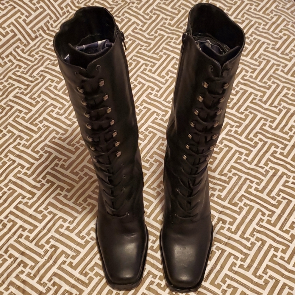 White Mountain Oakley Leather Boots